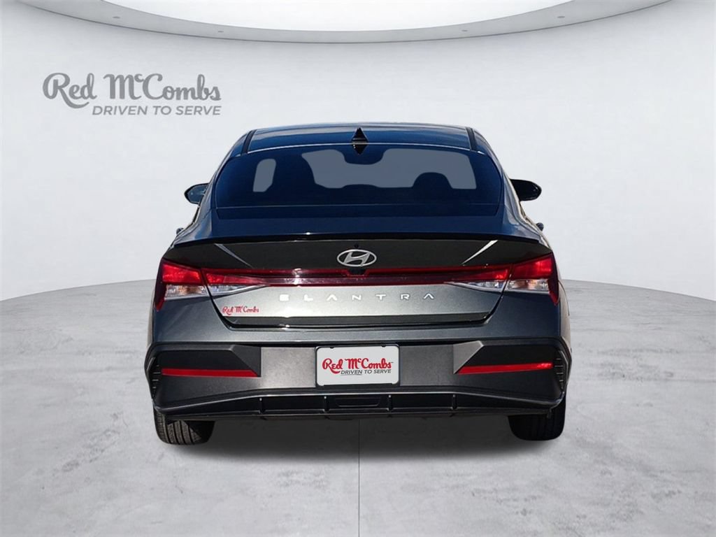 New 2026 Hyundai Elantra Limited FWD image 4