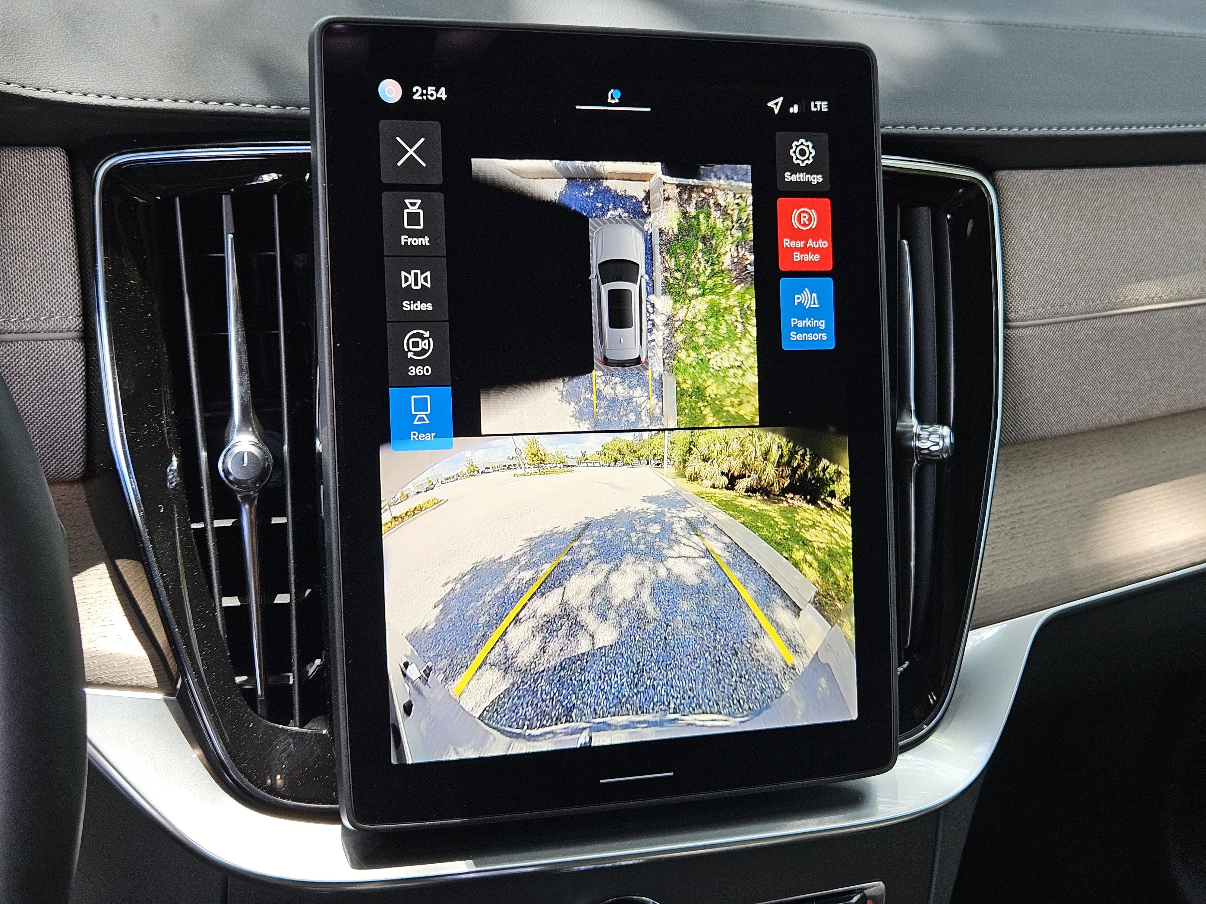 New 2026 Volvo XC90 B5 Plus image 28