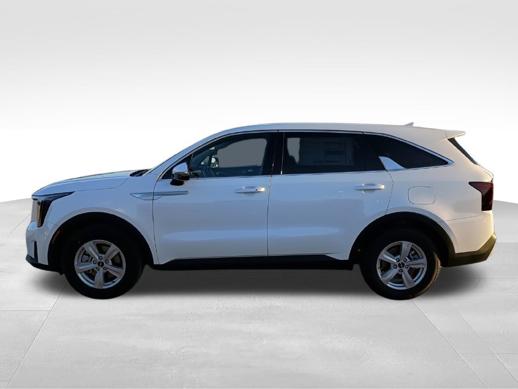 Used 2026 Kia Sorento LX FWD image 5