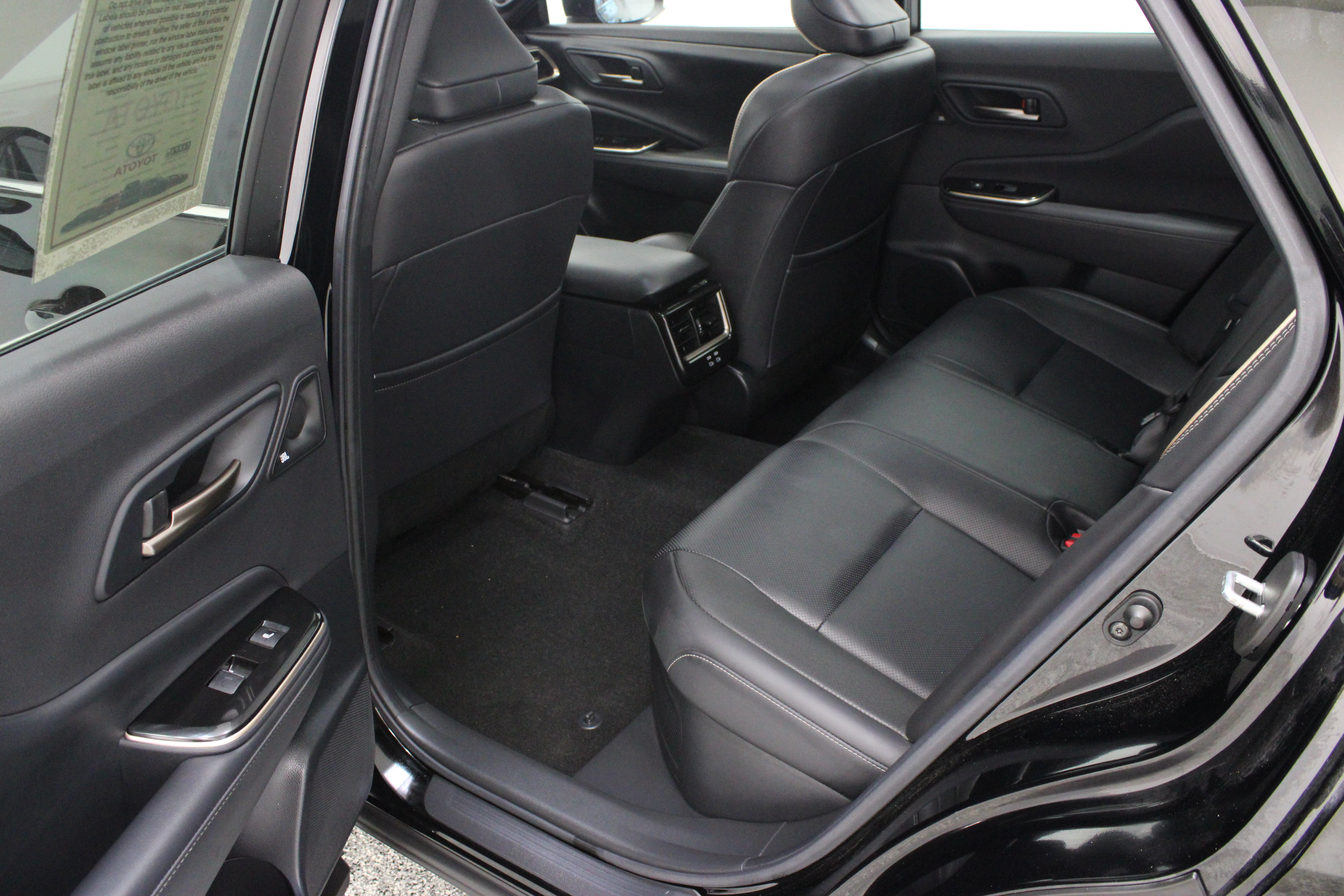 Used 2024 Toyota Crown Platinum AWD/4WD image 29