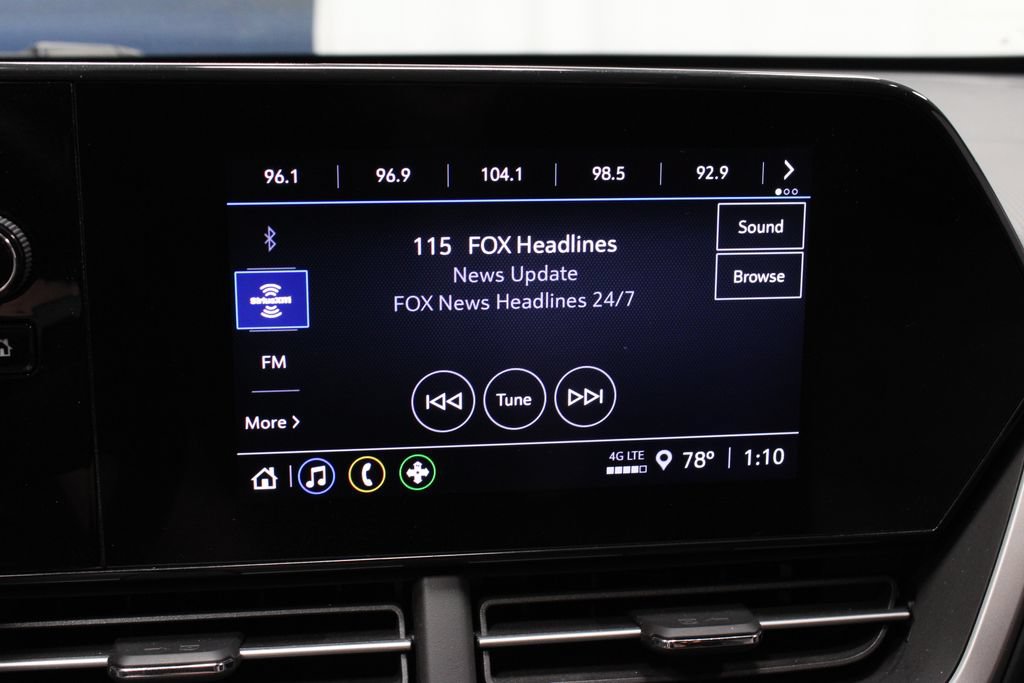 Used 2024 Chevrolet Trax RS w/ Driver Confidence Package FWD image 3
