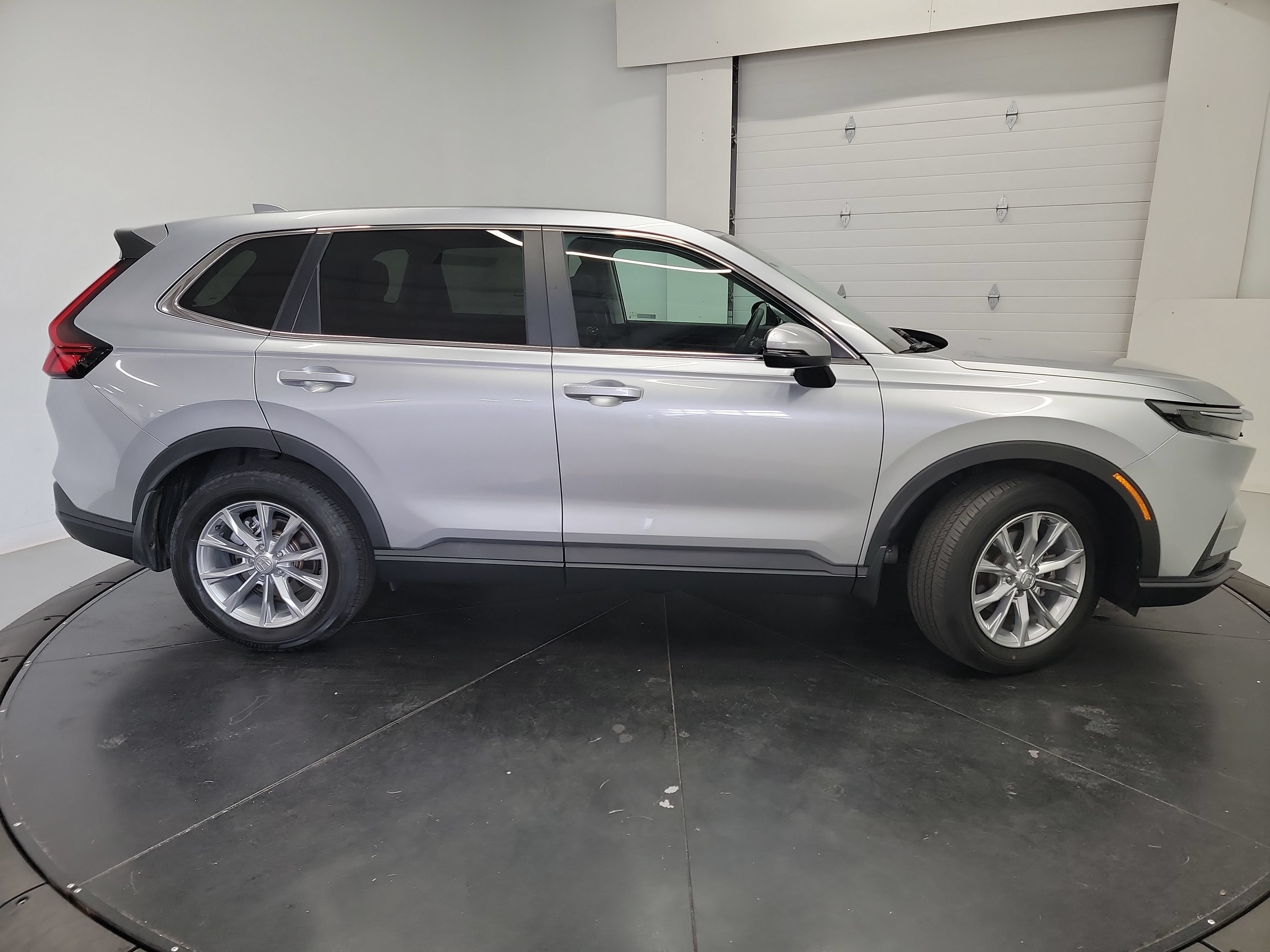 Used 2024 Honda CR-V EX image 11