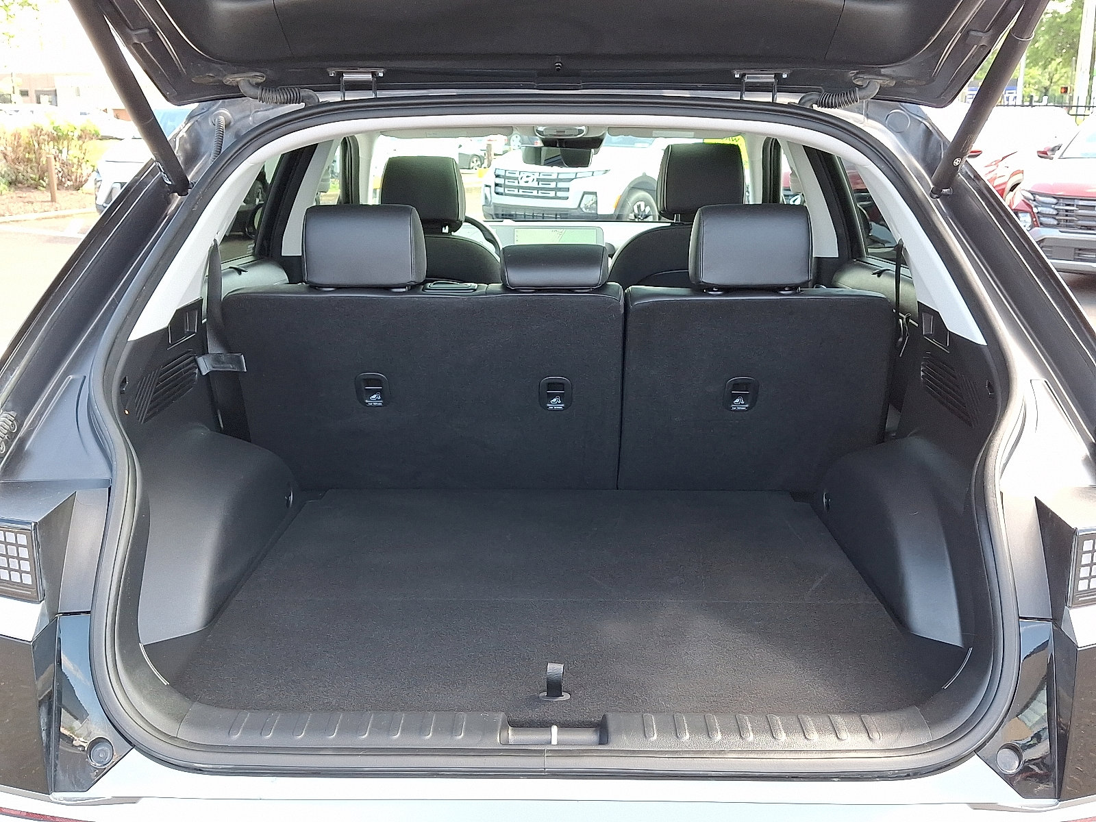 Used 2024 Hyundai Ioniq 5 Limited image 28