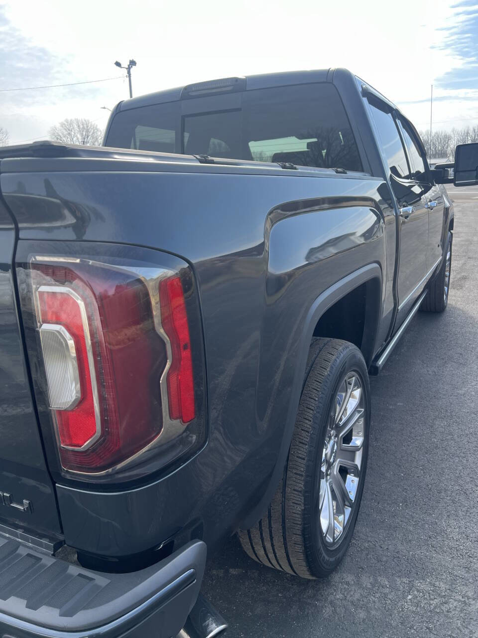 Used 2018 GMC Sierra 1500 Denali w/ Denali Ultimate Package image 9