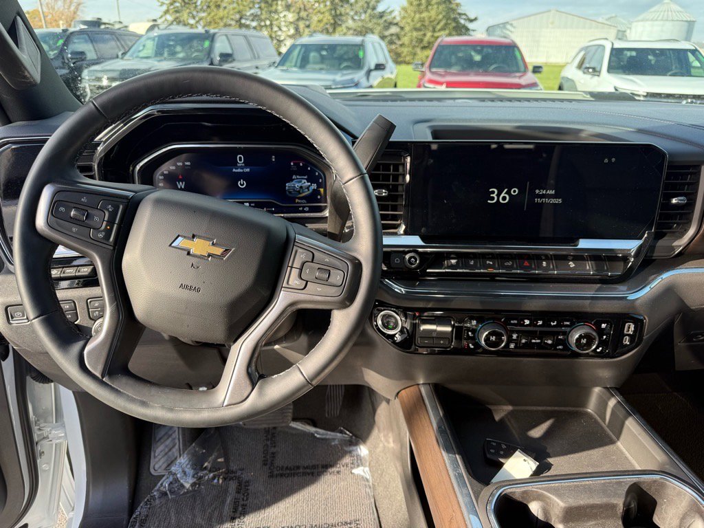 Used 2025 Chevrolet Silverado 2500 High Country w/ High Country Premium Package image 18