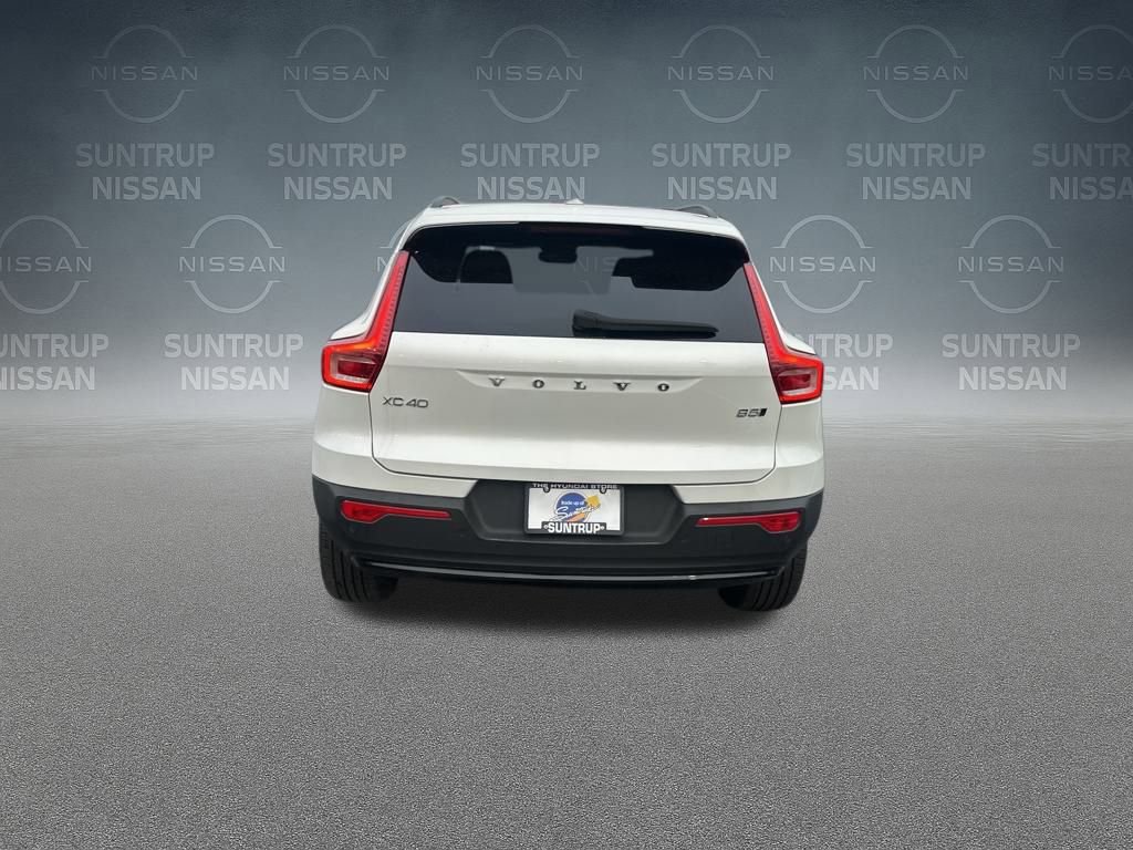 Used 2023 Volvo XC40 B5 Plus w/ Protection Package Premier image 37