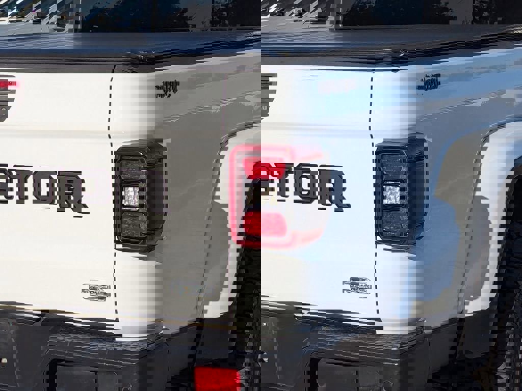 Used 2020 Jeep Gladiator Overland image 7