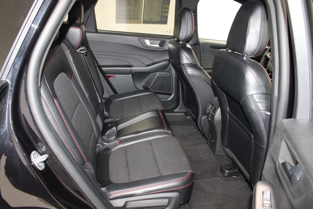 Used 2025 Ford Escape ST-Line AWD/4WD image 29