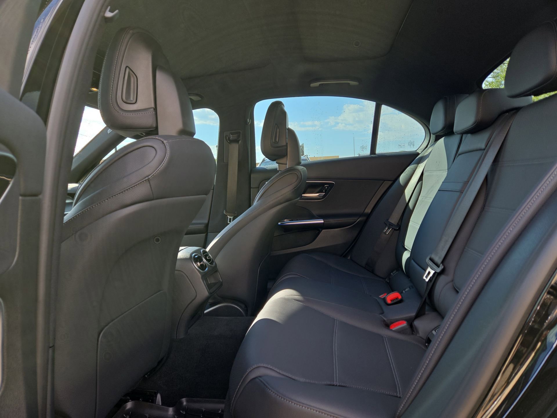 New 2025 Mercedes-Benz C 300 Sedan image 13