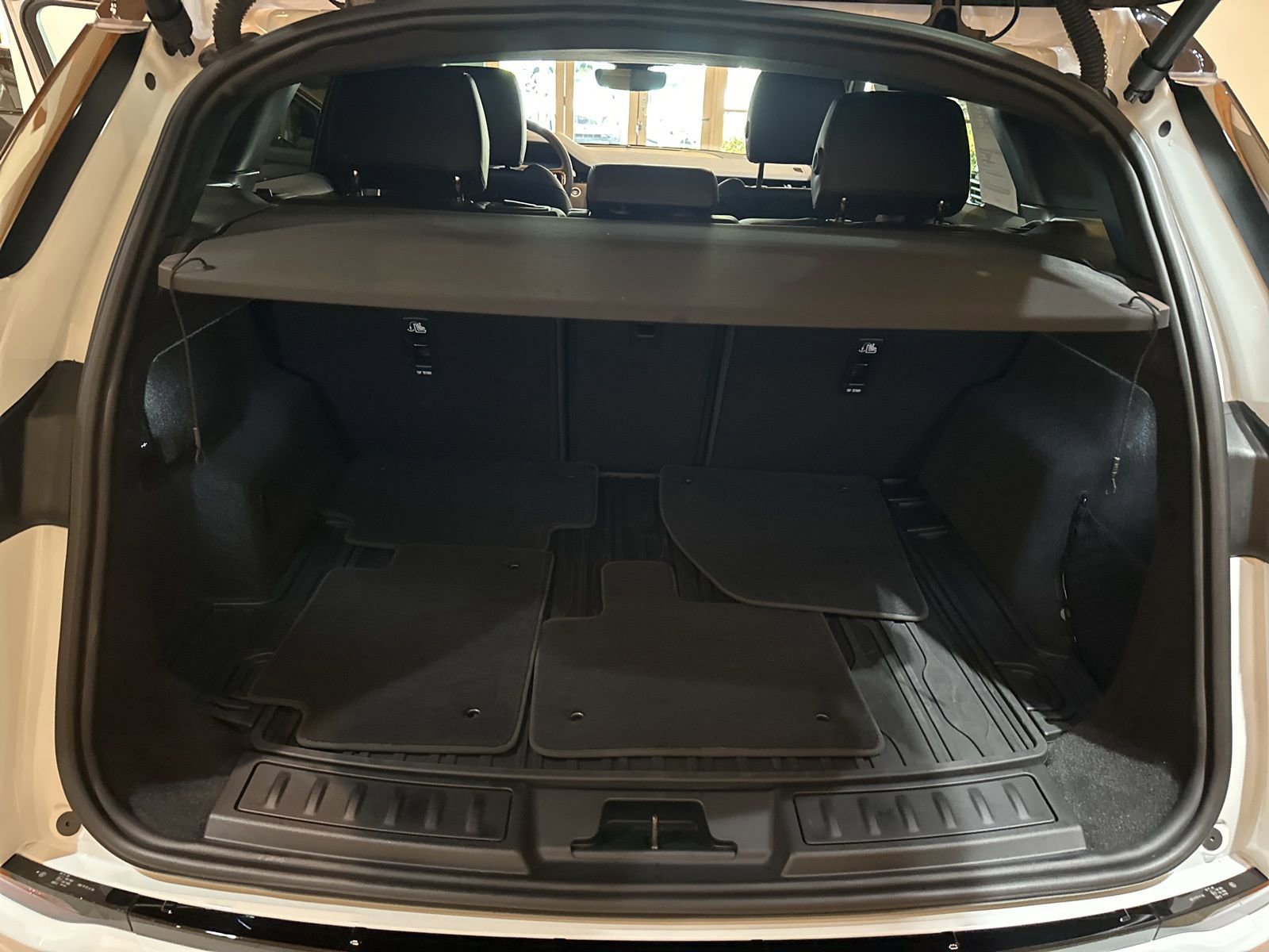 Certified 2026 Land Rover Range Rover Evoque S image 16