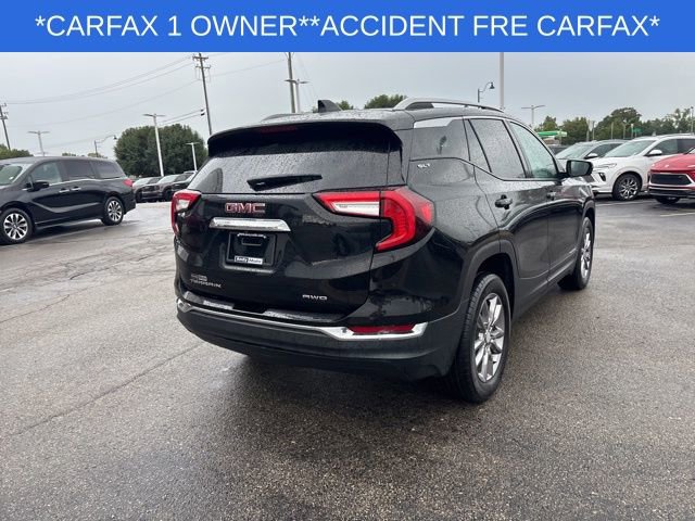Used 2023 GMC Terrain SLT image 11