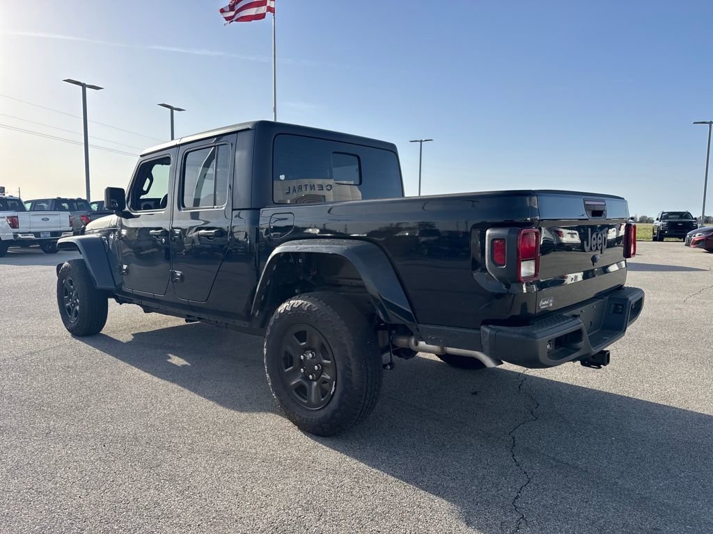 Used 2025 Jeep Gladiator Sport image 4