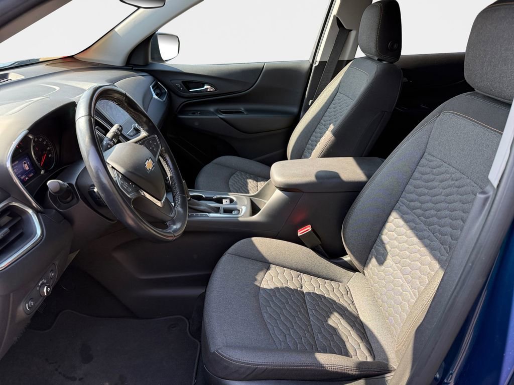 Used 2020 Chevrolet Equinox LT image 2