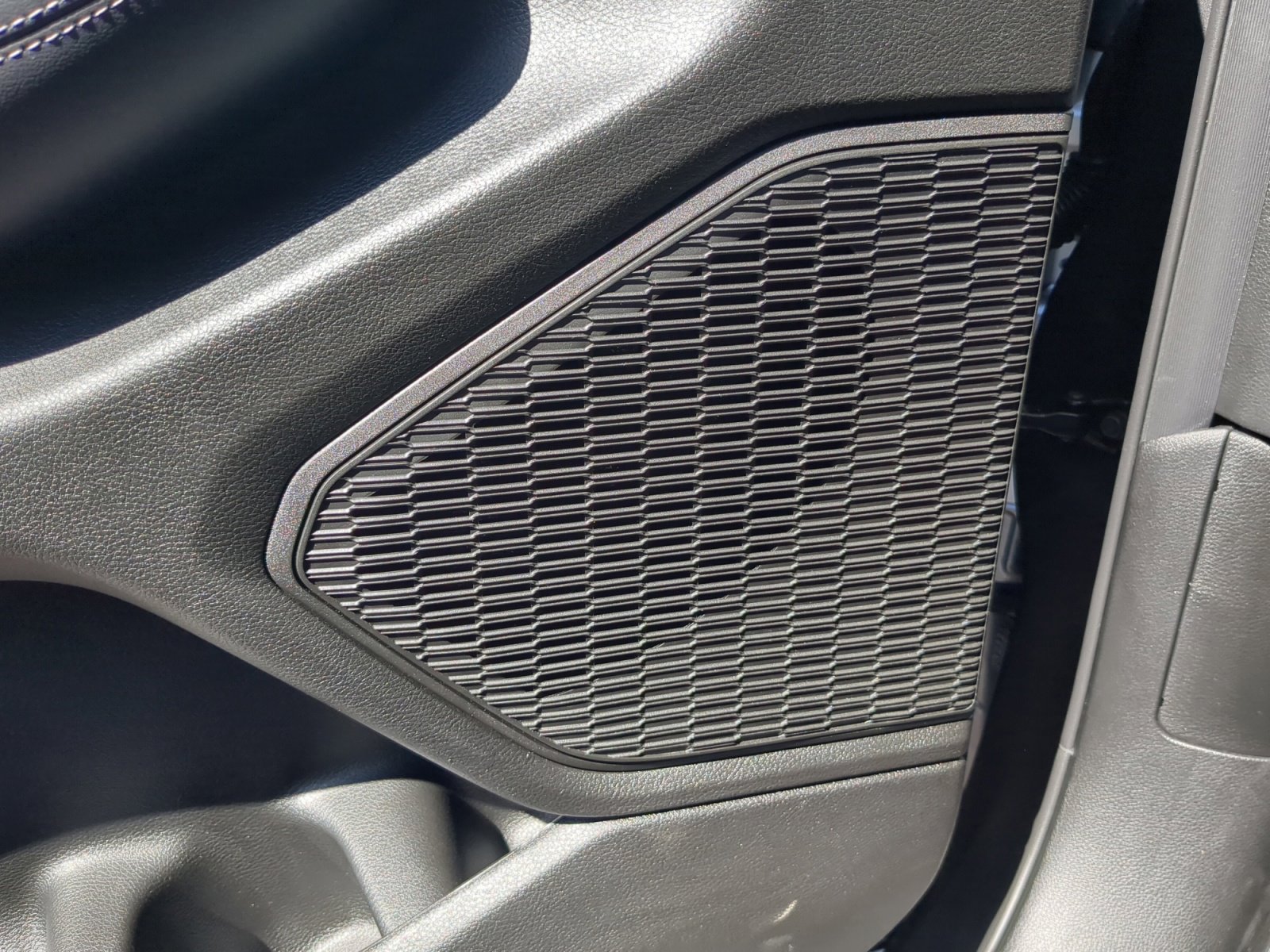 New 2025 Jeep Grand Cherokee Limited w/ Trailer Tow Package image 27