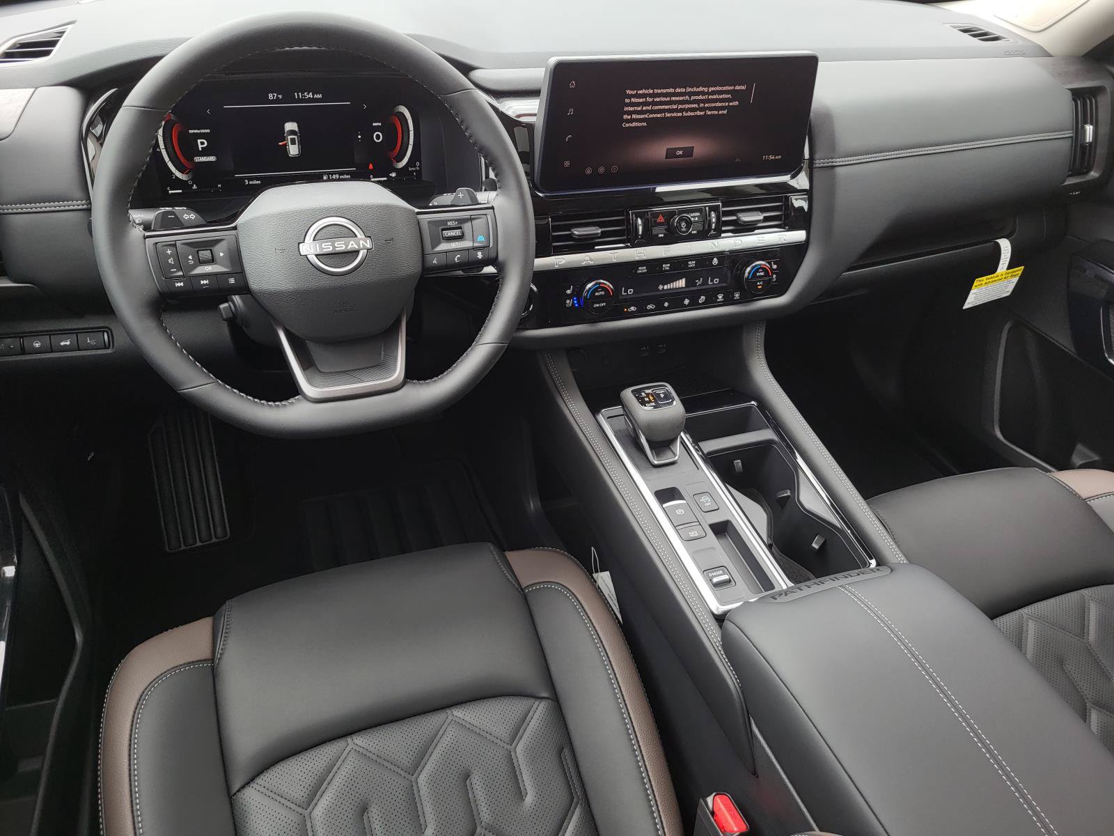 New 2026 Nissan Pathfinder Platinum w/ Cargo Package FWD image 18