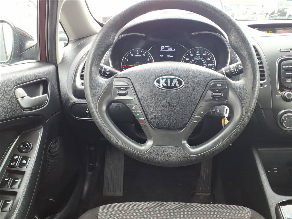 Used 2017 Kia Forte LX FWD image 5