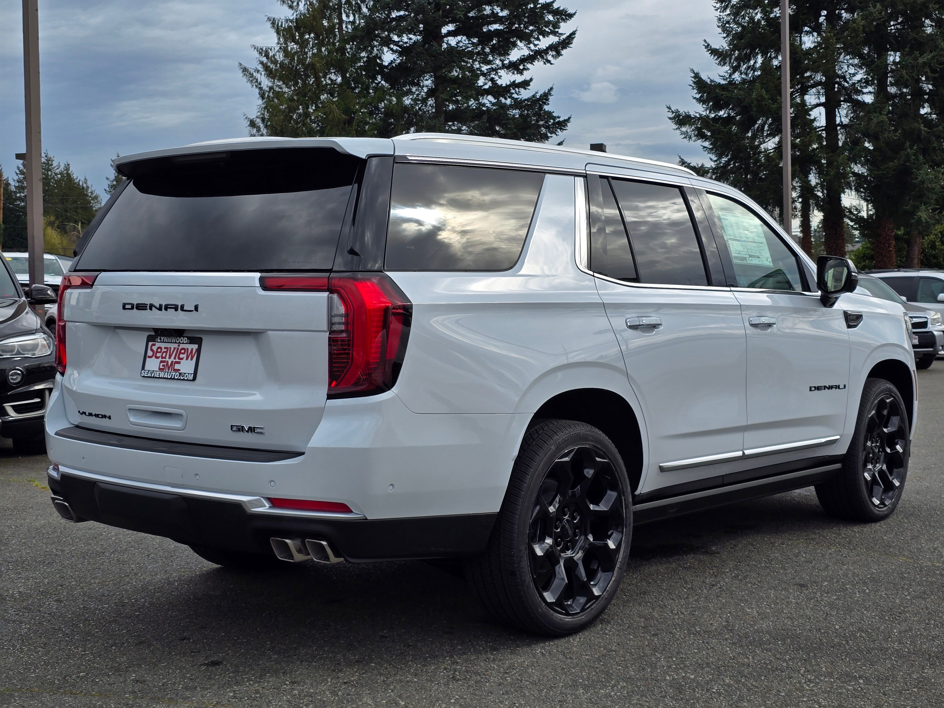 New 2026 GMC Yukon Denali w/ Denali Reserve Package image 7