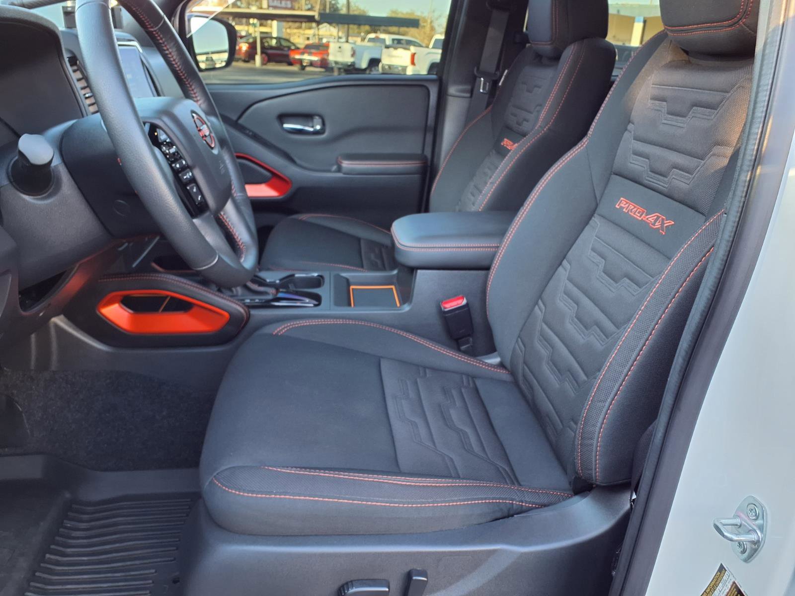 Used 2024 Nissan Frontier PRO-4X w/ Off-Road Protection Package image 13