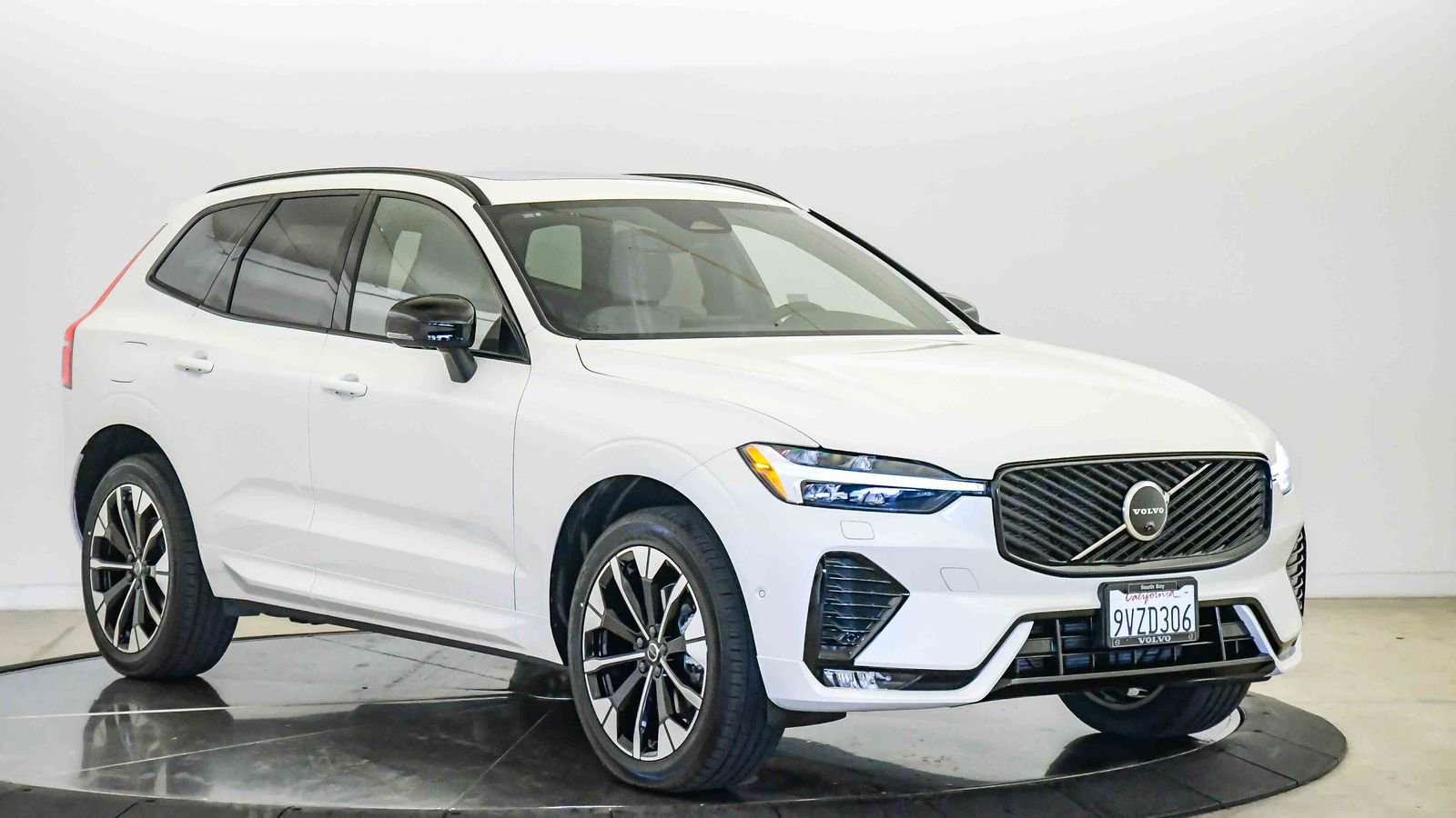 Certified 2026 Volvo XC60 B5 Plus w/ Protection Package Premier AWD/4WD image 6