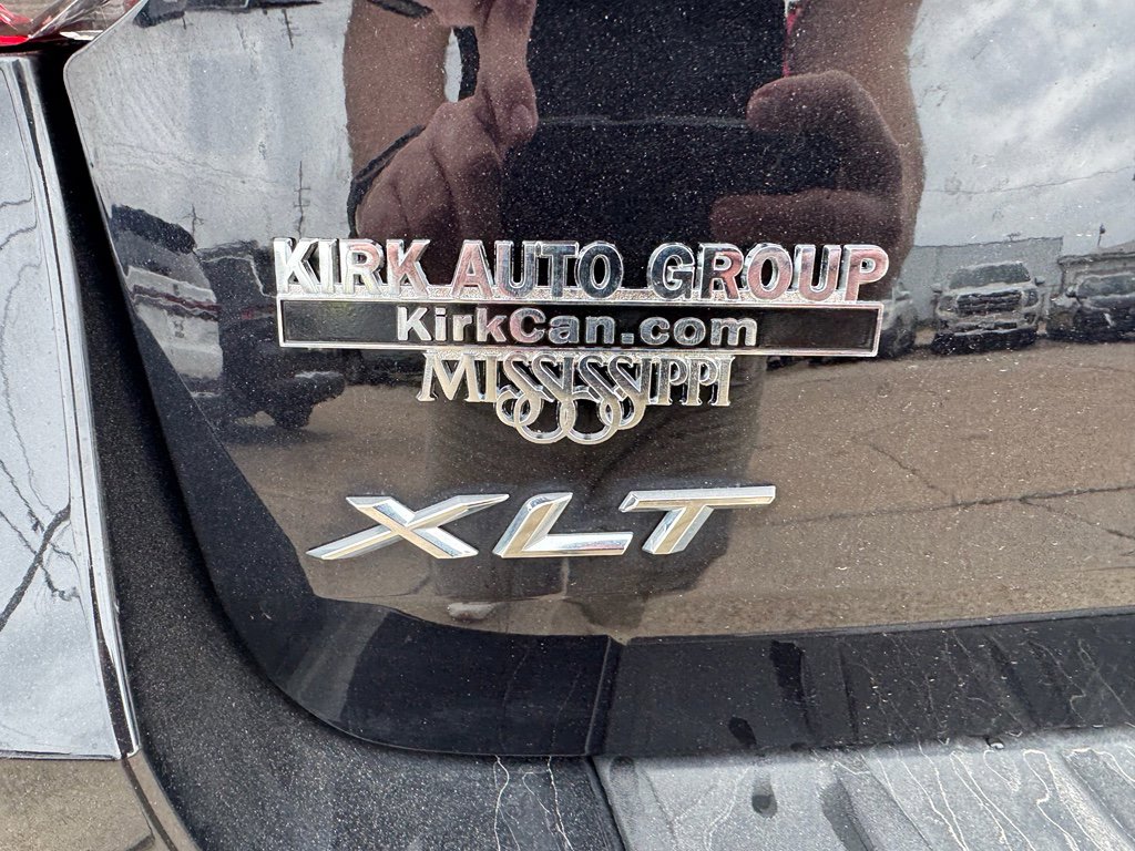 Used 2022 Ford Explorer XLT w/ Equipment Group 202A image 17