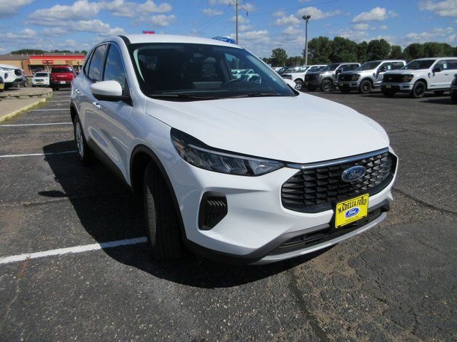 Used 2023 Ford Escape Active w/ Tech Pack #2 AWD/4WD image 7
