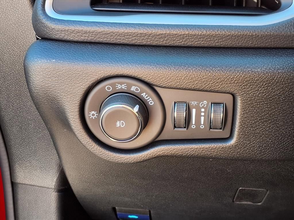 New 2026 Chrysler Pacifica Select image 21