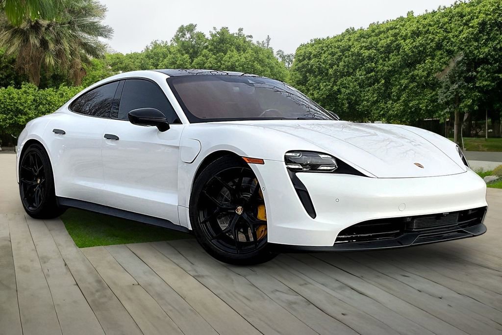 Used 2020 Porsche Taycan 4S image 3