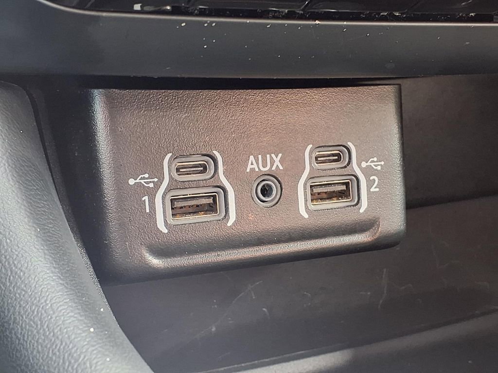 Used 2025 Dodge Durango GT image 26