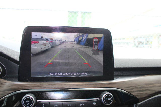 Used 2020 Ford Escape Titanium image 22