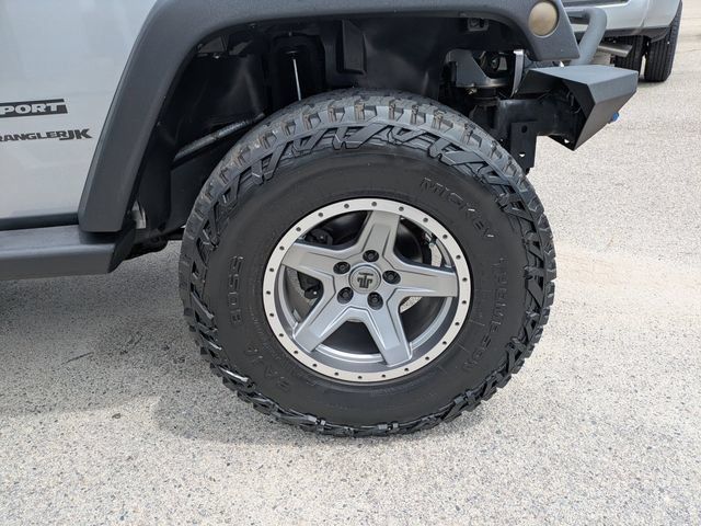 Used 2018 Jeep Wrangler Sport AWD/4WD image 12