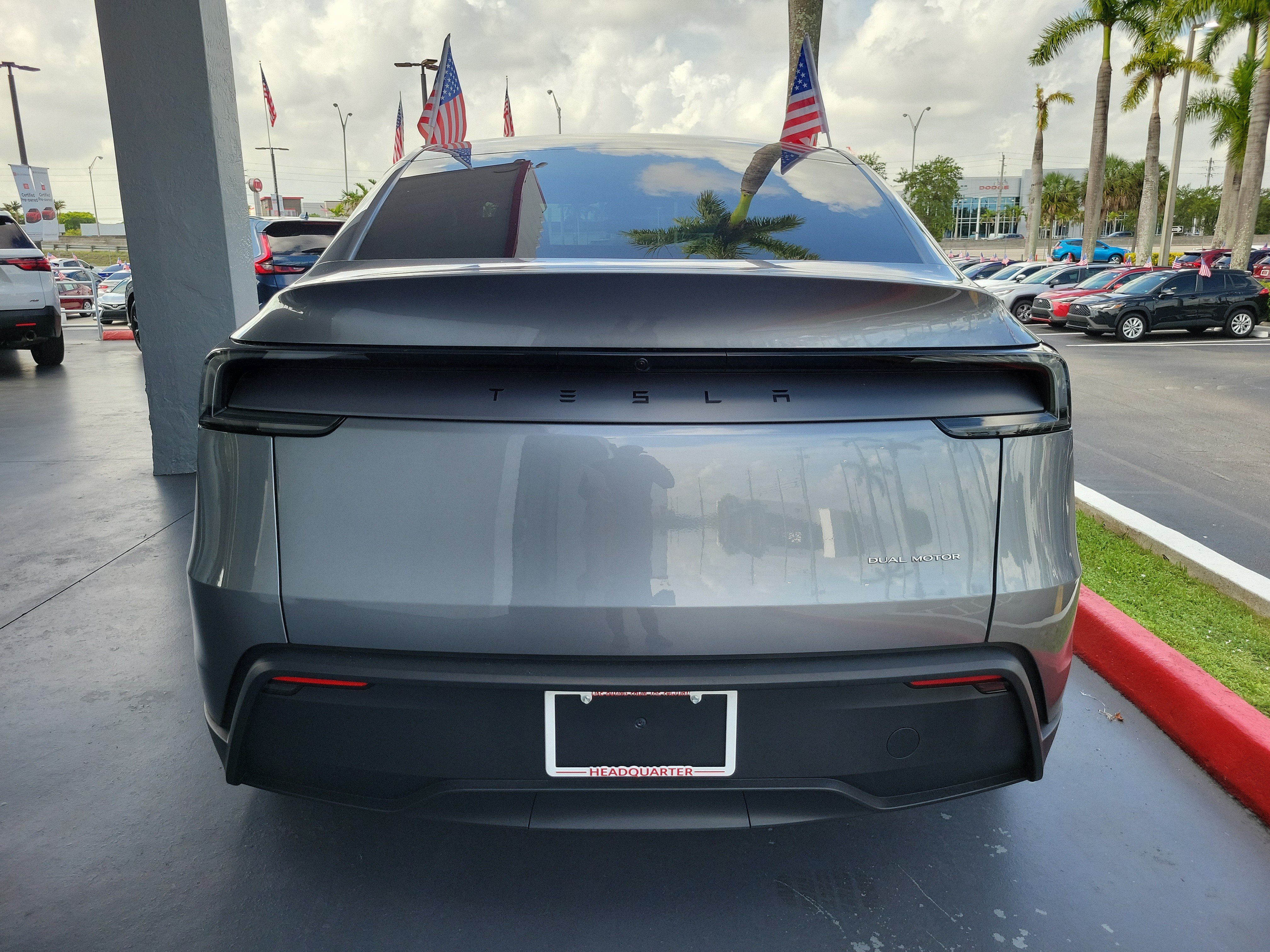 Used 2026 Tesla Model Y AWD image 10