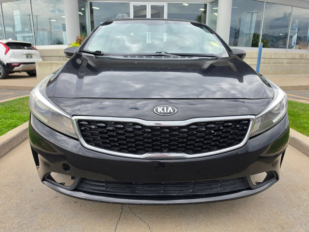 Used 2017 Kia Forte LX FWD image 2