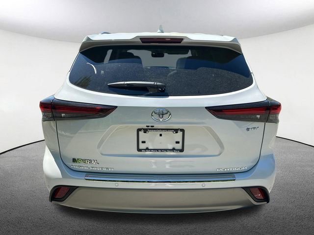 New 2026 Toyota Highlander Platinum AWD/4WD image 8