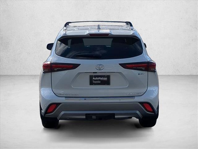 New 2026 Toyota Highlander Platinum image 7