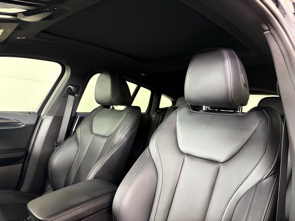 Used 2023 BMW X4 M40i w/ Premium Package image 18