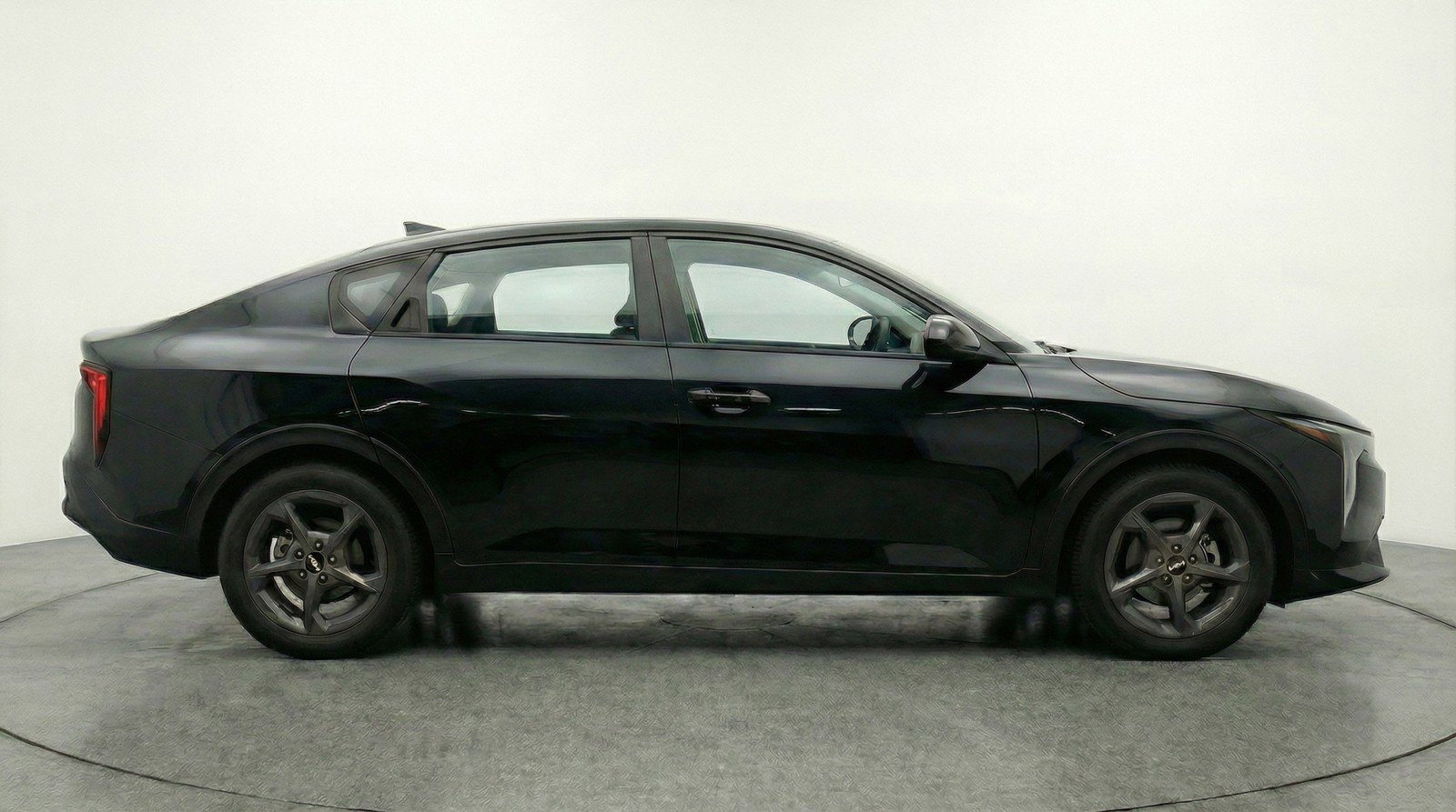 Used 2025 Kia K4 LXS image 11