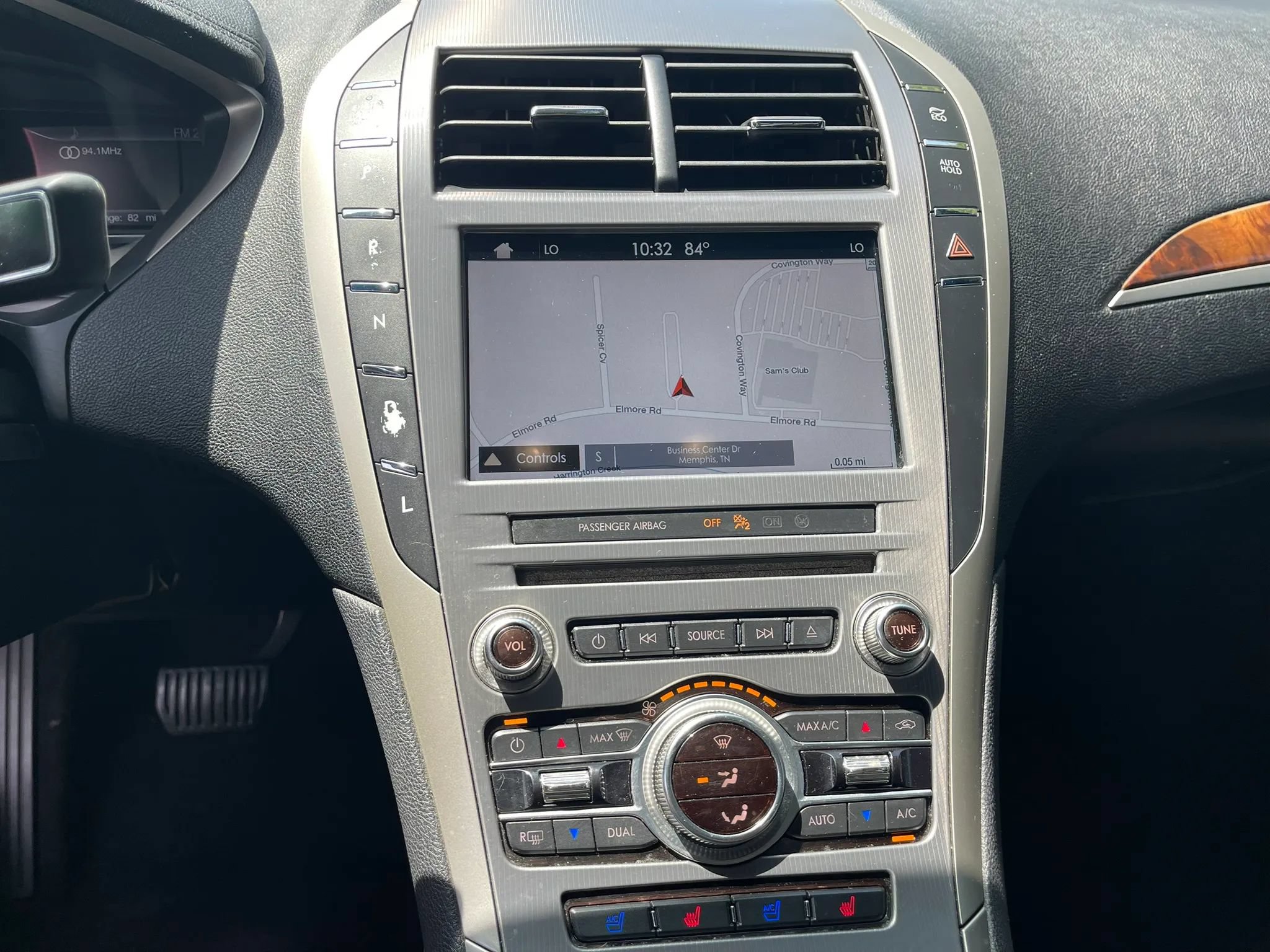 Used 2017 Lincoln MKZ Reserve FWD image 18