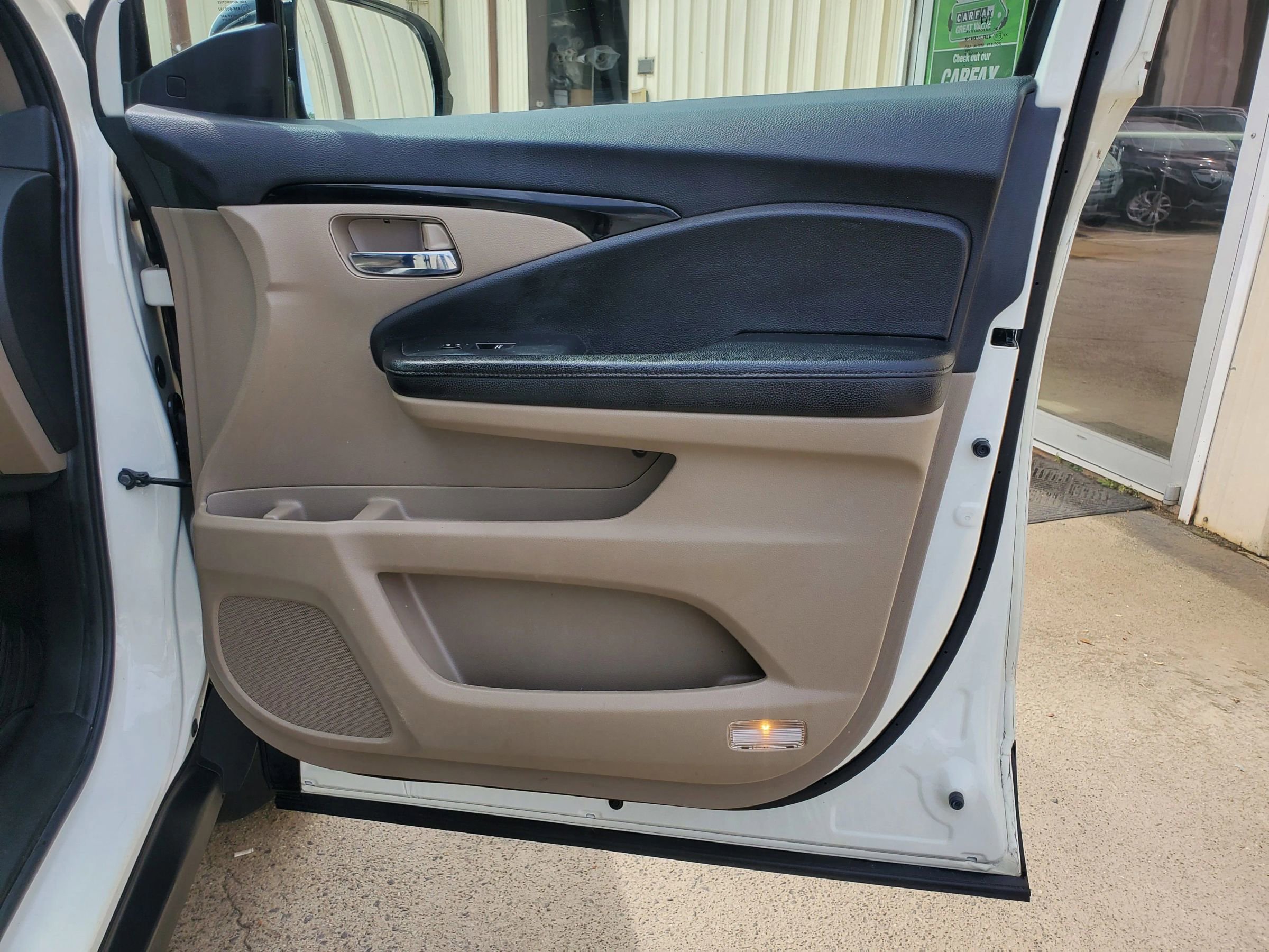 Used 2019 Honda Pilot Touring image 24