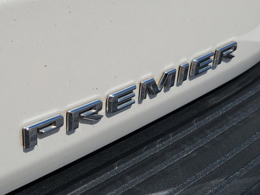 Used 2021 Chevrolet Suburban Premier w/ Premium Package RWD image 13