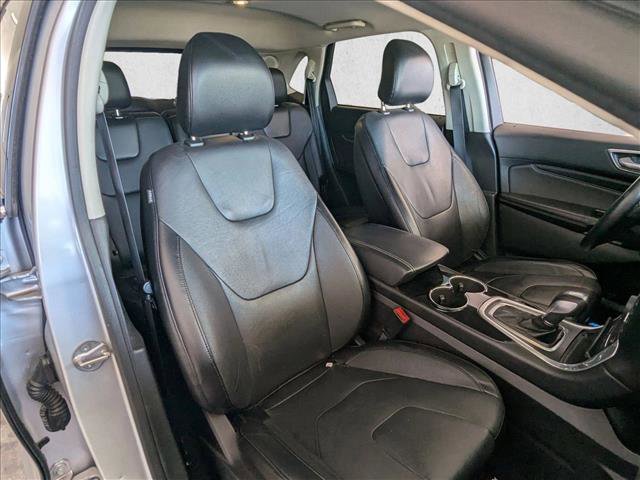 Used 2015 Ford Edge Titanium image 17