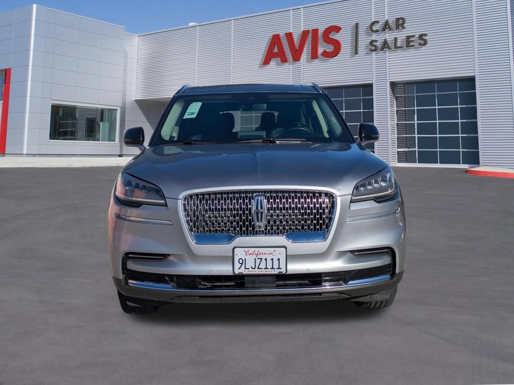 Used 2024 Lincoln Aviator Reserve AWD/4WD image 2