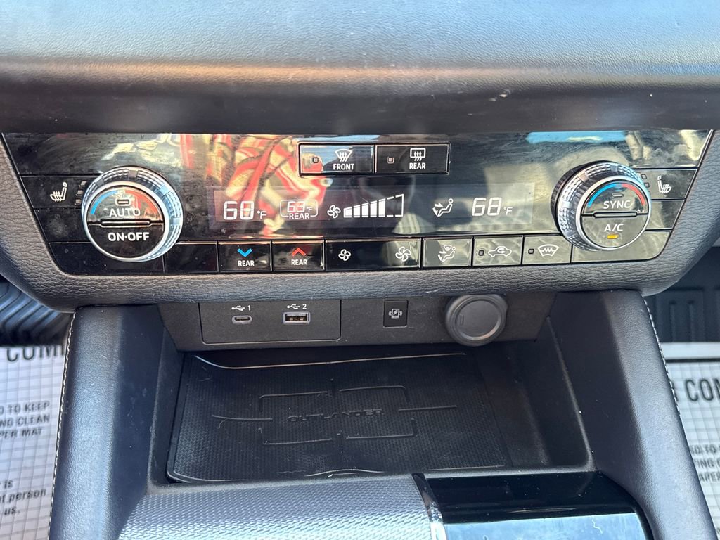 Used 2023 Mitsubishi Outlander SEL image 35