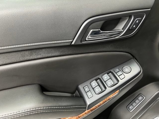 Used 2019 Chevrolet Tahoe Premier w/ RST Edition AWD/4WD image 23