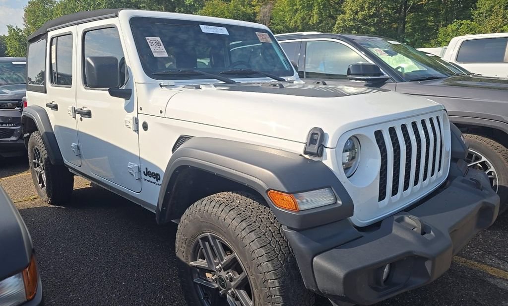 Used 2024 Jeep Wrangler Unlimited Sport AWD/4WD image 2