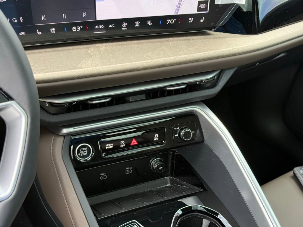 New 2025 Audi Q5 Premium Plus image 32