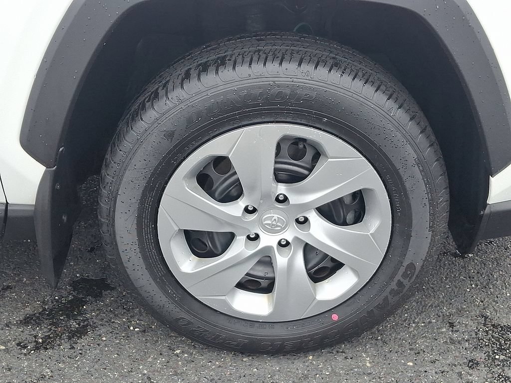 Certified 2023 Toyota RAV4 LE AWD/4WD image 8