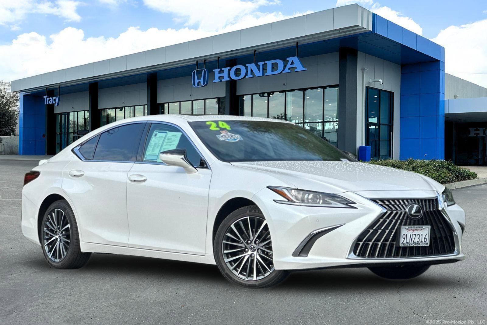 Used 2024 Lexus ES 300h w/ Premium Package