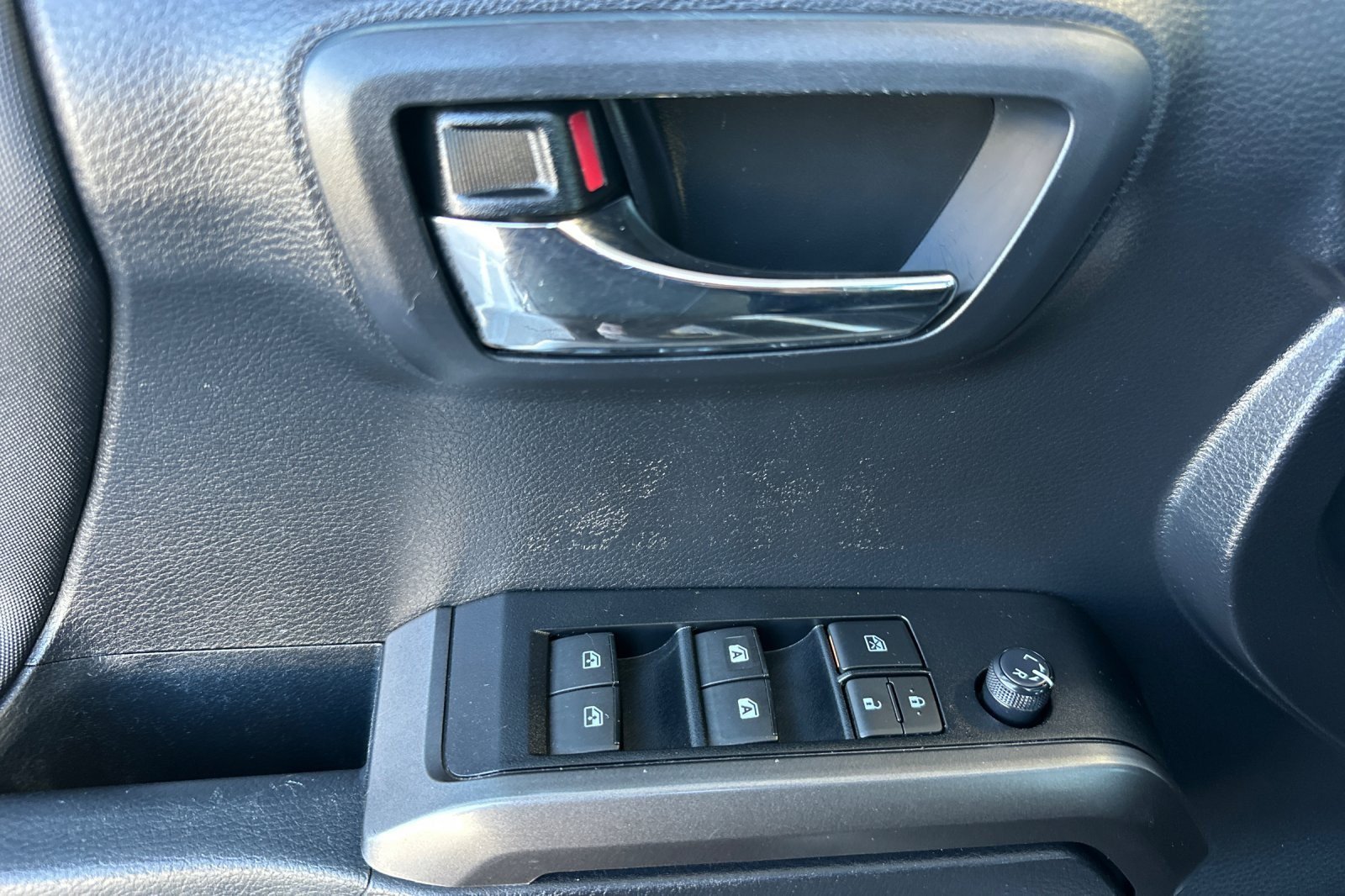 Certified 2019 Toyota Tacoma TRD Pro w/ Desert Air Intake Package AWD/4WD image 10