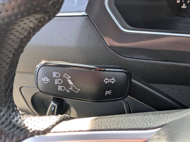 Used 2023 Volkswagen Tiguan SE R-Line image 20