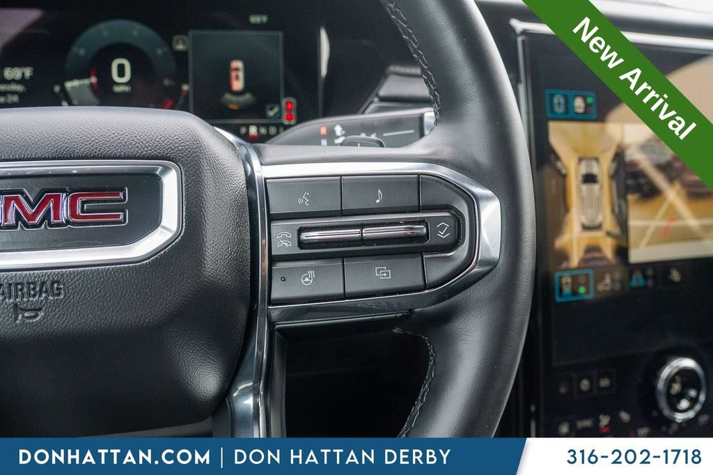 Used 2025 GMC Acadia Elevation FWD image 11